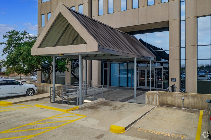 7330 San Pedro Ave, San Antonio, TX 78216 Office For Lease