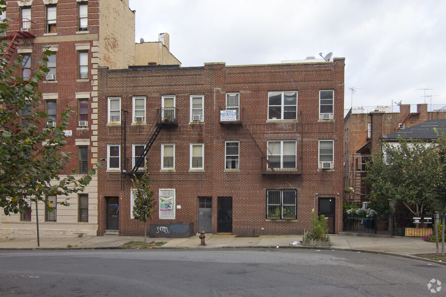 Primary Photo Of 707 E 189th St, Bronx Apartments For Sale