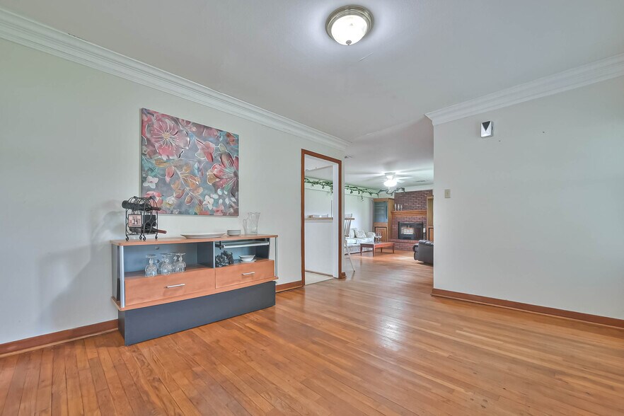More Photos Of 8713 Wayfarer Ln, Houston Loft Creative Space For Sale