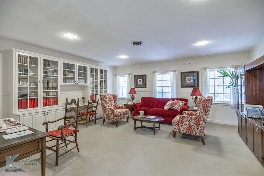 More Photos Of 3425 S 14th St, Abilene Lodge Meeting Hall For Sale