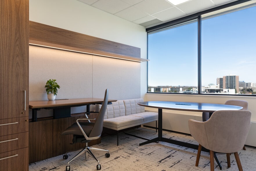 More Photos Of 295 The West Mall, Toronto Coworking Space