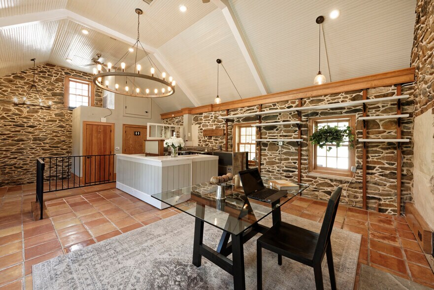 More Photos Of 9030 John S Mosby Hwy, Upperville Freestanding For Lease