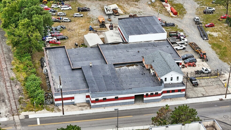 More Photos Of 603 S Broadway St, Dayton Warehouse For Sale