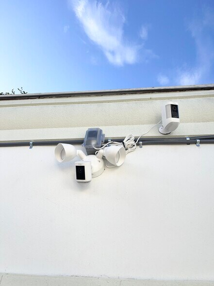 More Photos Of 1155 NE Cleveland St, Clearwater Office Residential For Lease