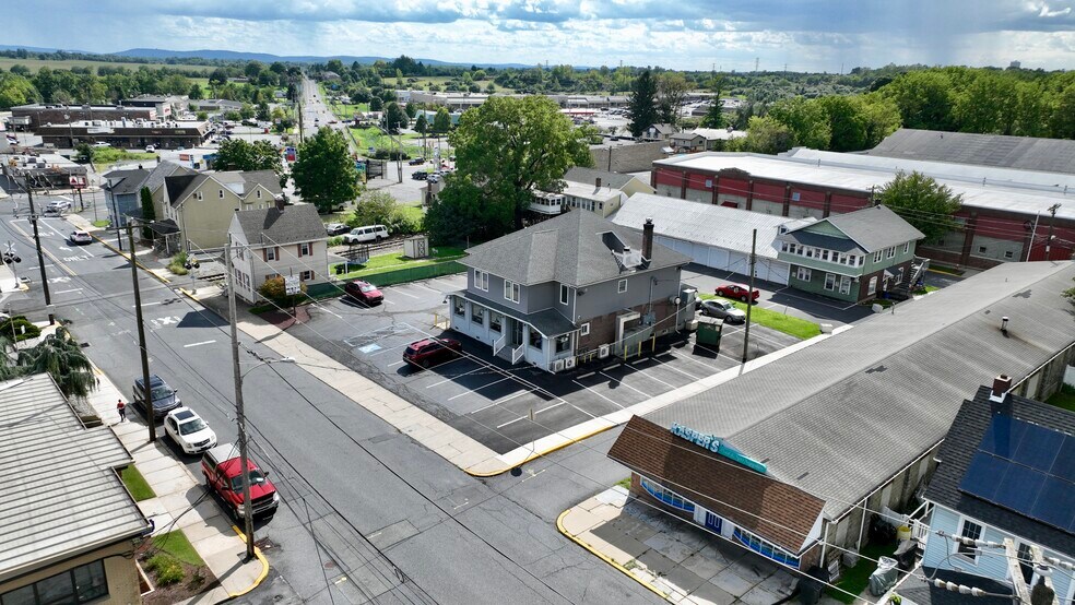 More Photos Of 550 S Main St, Nazareth General Retail For Sale
