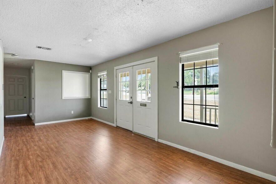 More Photos Of 42320 FM 3159, Canyon Lake Office For Lease