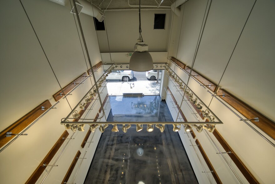 More Photos Of 747 E 10th St, Los Angeles General Retail For Sale