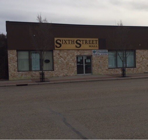 Primary Photo Of 229 6 St, Beiseker Office For Lease