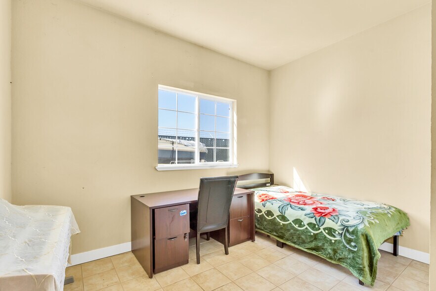 More Photos Of 9503 Barber Rd, Galt Land For Sale