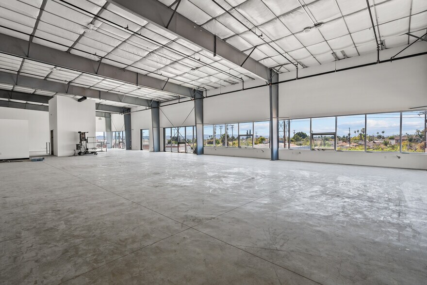 More Photos Of 8070 Webb Ave, North Hollywood Warehouse For Sale