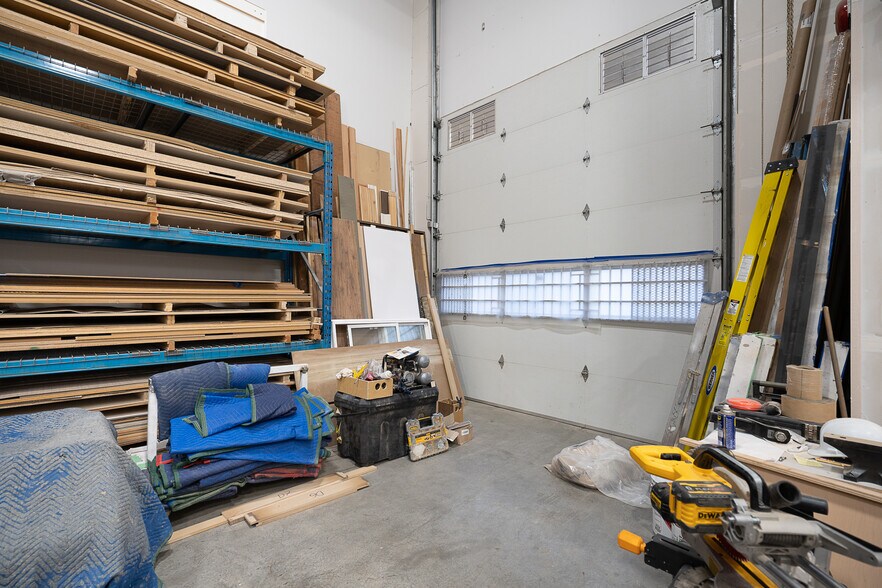 More Photos Of 7252 River Pl, Mission Warehouse For Sale