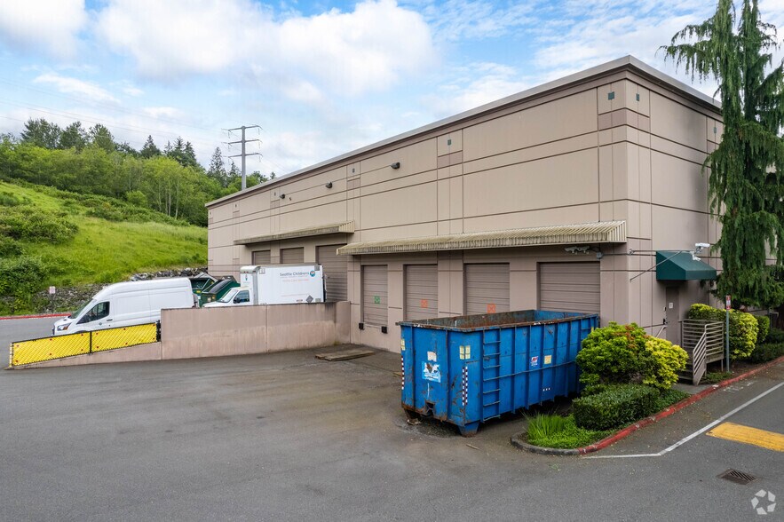 More Photos Of 2525 220th St SE, Bothell Flex For Lease
