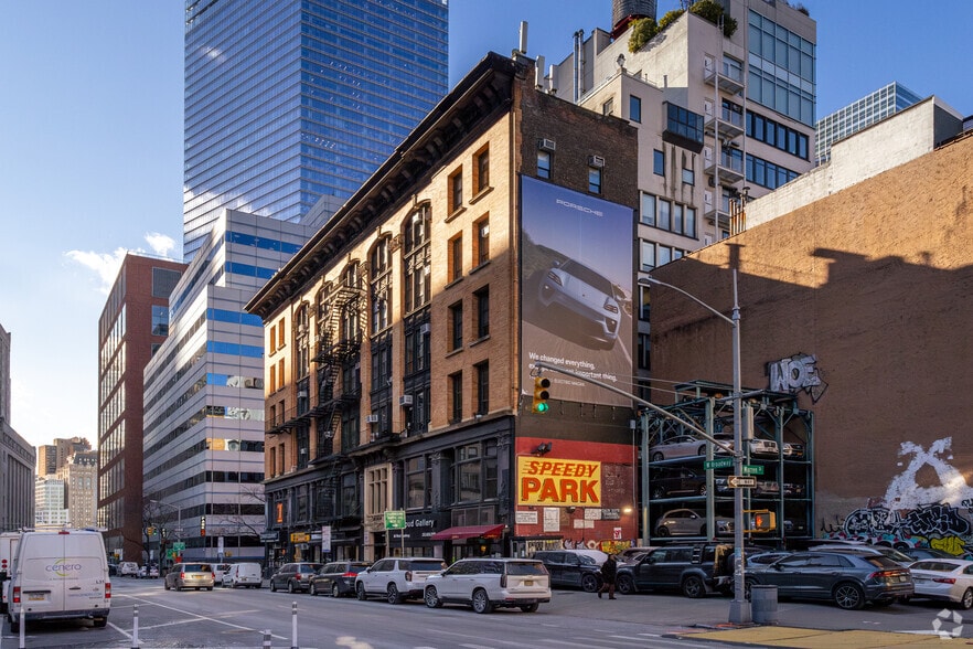 More Photos Of 66 W Broadway, New York Office For Lease