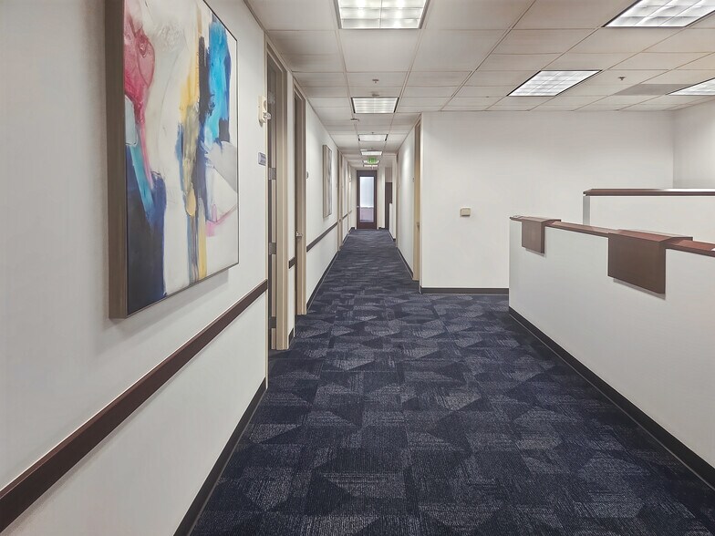 More Photos Of 400 S 4th St, Las Vegas Coworking Space