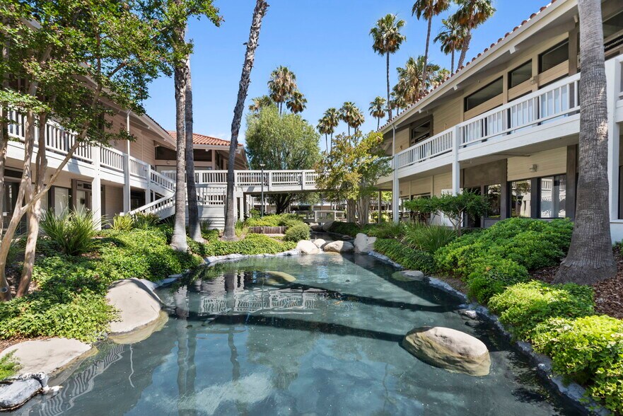 More Photos Of 850 Hampshire Rd, Westlake Village Office For Lease