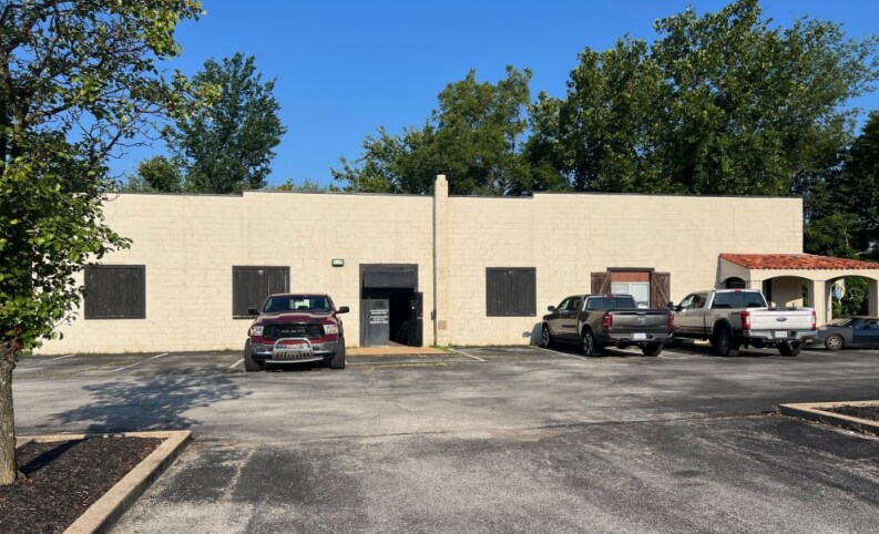 More Photos Of 17384 Manchester Rd, Wildwood Warehouse For Sale