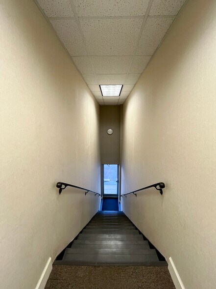 More Photos Of 12284 Warwick Blvd, Newport News Office For Lease