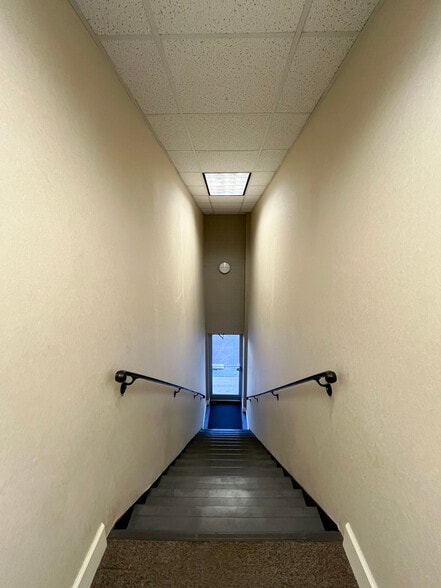 More Photos Of 12284 Warwick Blvd, Newport News Office For Lease