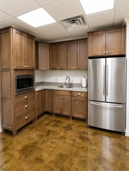 More Photos Of 1000 Southlake Park, Birmingham Office Residential For Sale