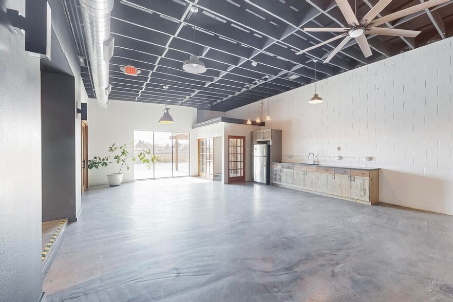 More Photos Of 314 El Pueblo Rd NW, Albuquerque Warehouse For Lease