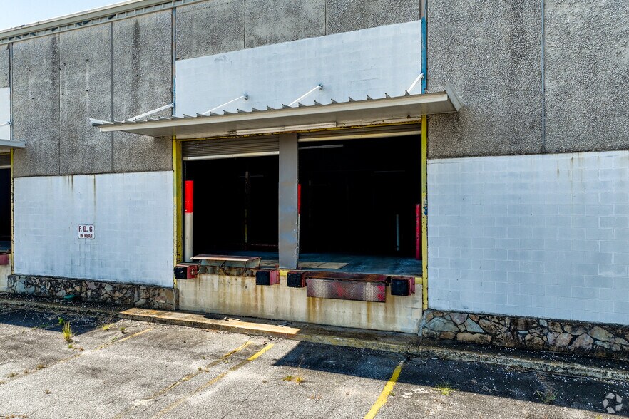 More Photos Of 1420 W Broad Ave, Albany Warehouse For Sale