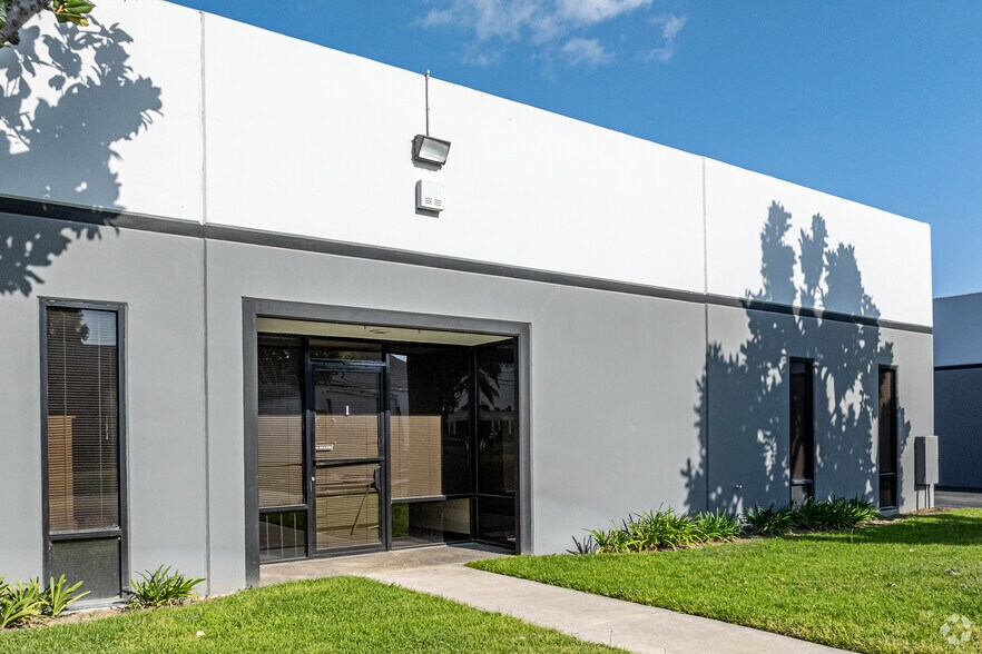 More Photos Of 11912 Rivera Rd, Santa Fe Springs Light Manufacturing For Lease