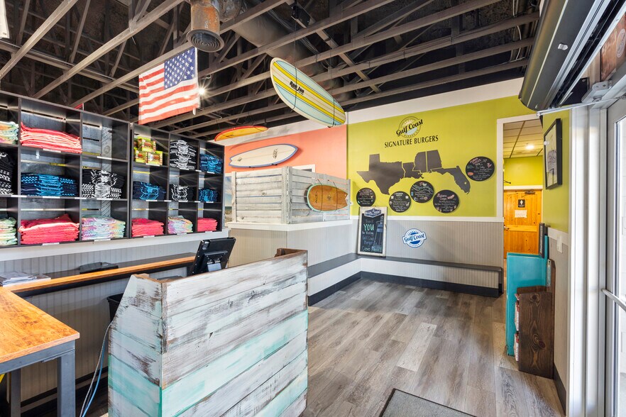 More Photos Of 10031 Hutchison Blvd, Panama City Beach Restaurant For Sale