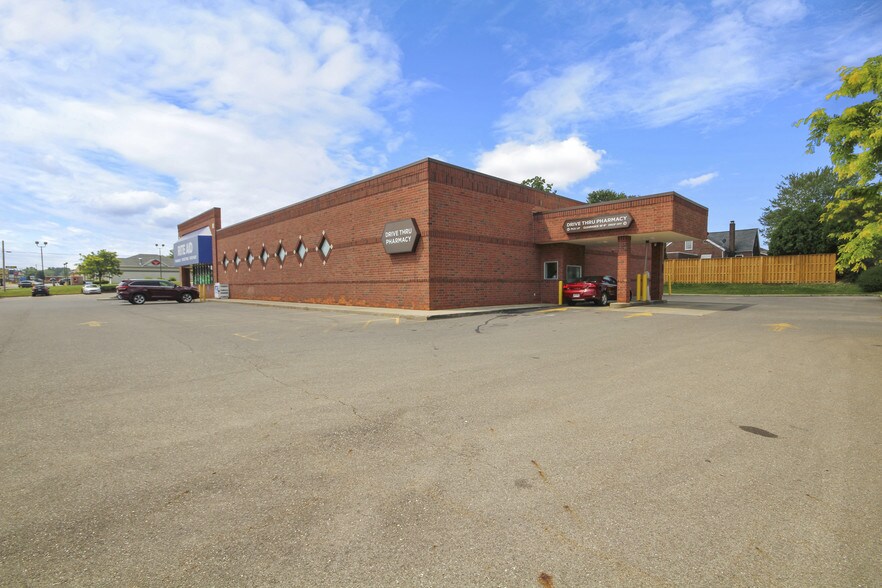 More Photos Of 4914 Youngstown Poland Rd, Youngstown Drugstore For Lease