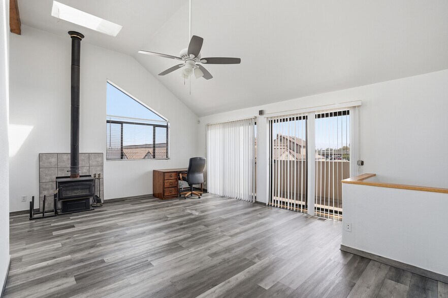 More Photos Of 2125 S Broadway, Santa Maria Storefront For Lease