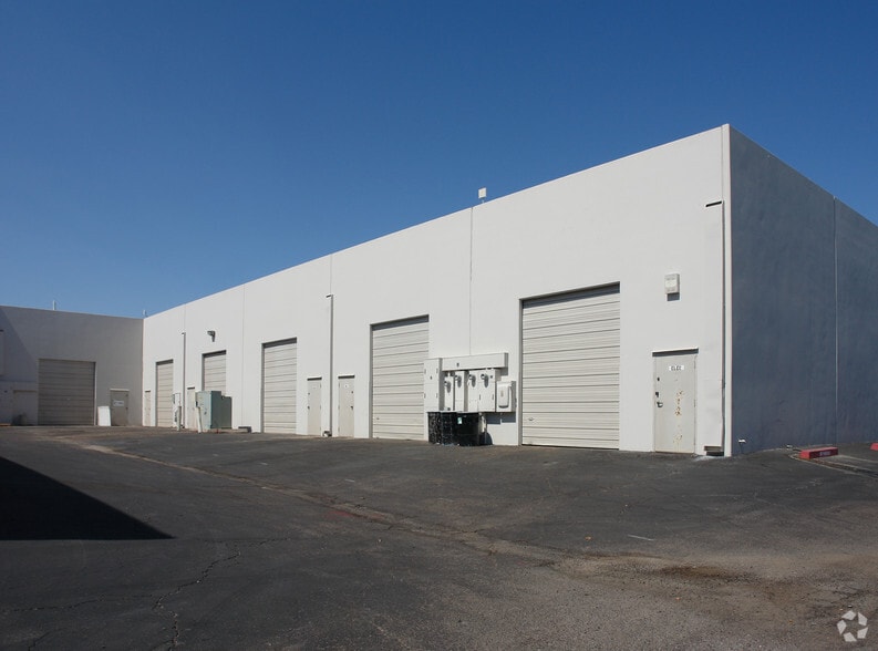 More Photos Of 5025 S Ash Ave, Tempe Unknown For Lease