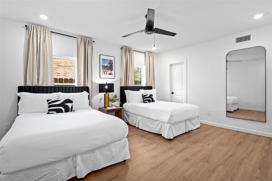 More Photos Of , Houston Multifamily For Sale