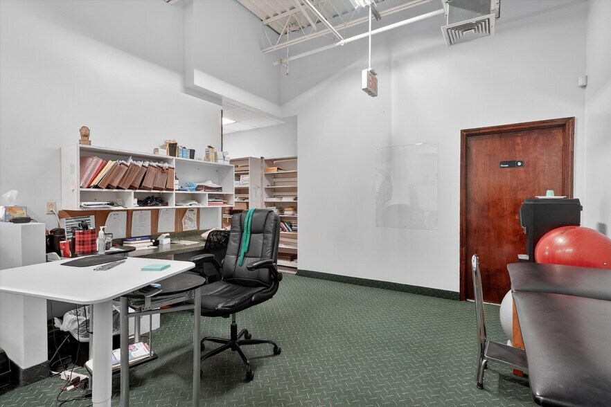 More Photos Of 24-26 Liberty Square Mall, Stony Point Office For Sale