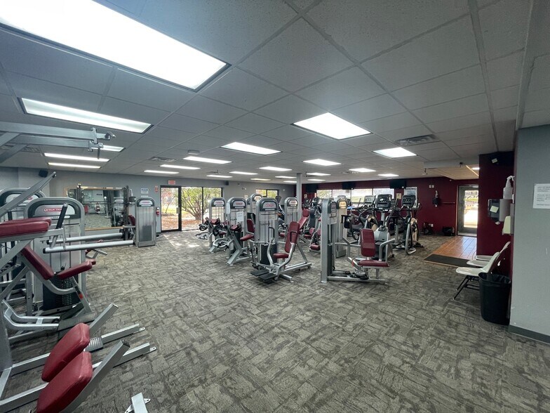 More Photos Of 4240 Hickory Ln, Sioux City Office For Lease