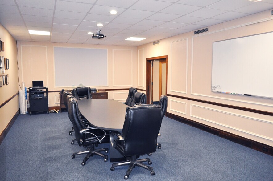 More Photos Of 2604 S Jefferson Ave, Saint Louis Office For Sale