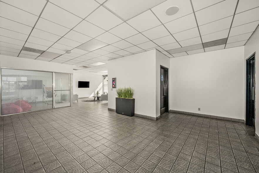 More Photos Of 8559 Artesia Blvd, Bellflower Auto Dealership For Sale