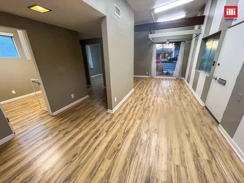 More Photos Of 10718 White Oak Ave, Granada Hills Medical For Lease