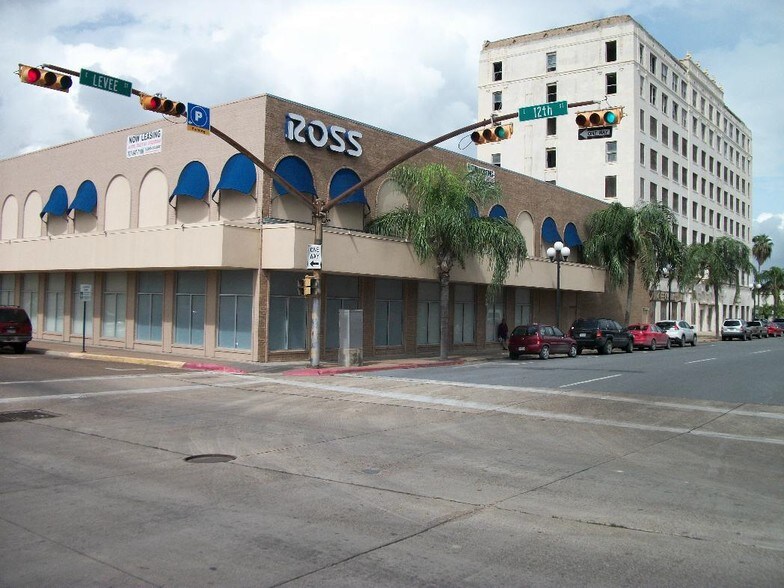 More Photos Of 315 E 12th St, Brownsville Storefront Retail Office For Lease