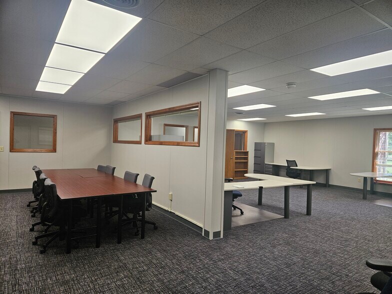 More Photos Of 1475 S Washington Ave, Saginaw Office For Lease