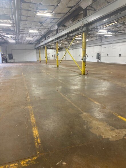 More Photos Of 8420 South Ave, Youngstown Manufacturing For Sale