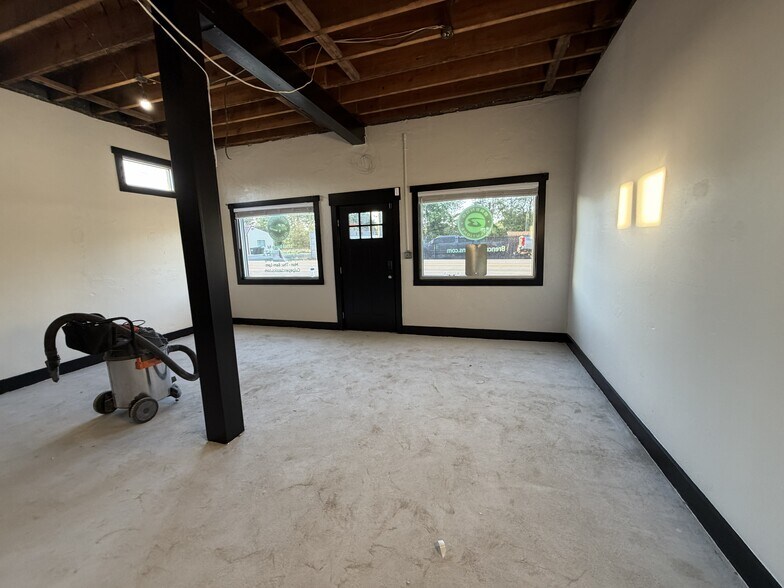 More Photos Of 19363 Brandy Rd, Brandy Station Light Manufacturing For Lease