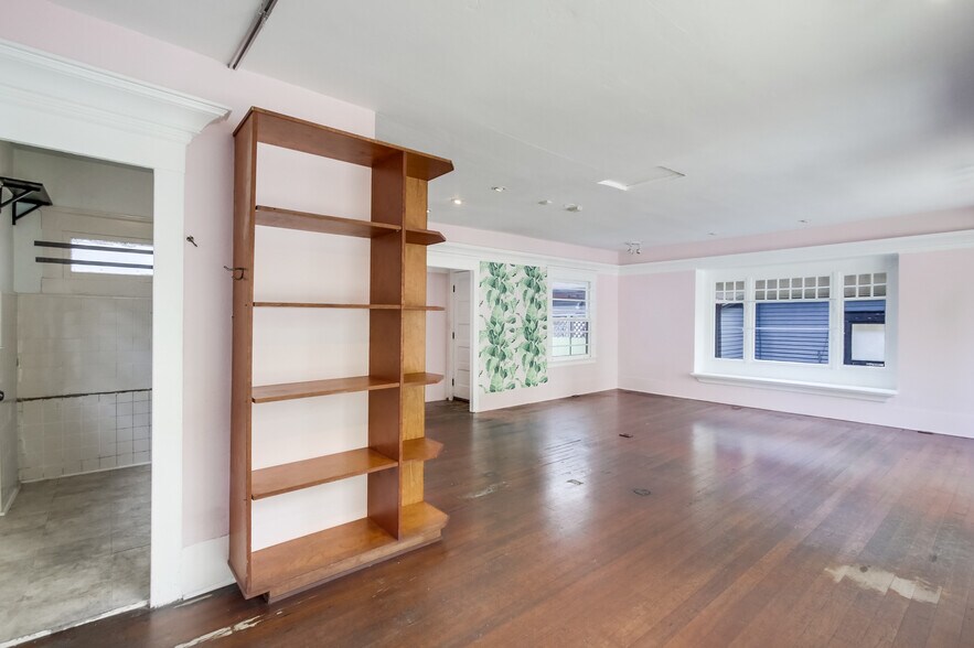 More Photos Of 611 W Fir St, San Diego Storefront For Lease