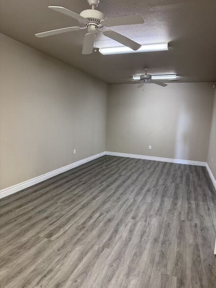 More Photos Of 382 Ranch Trl, Rockwall Warehouse For Sale