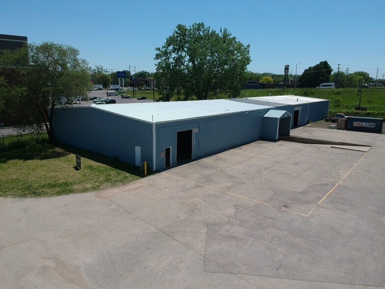 More Photos Of 322 Terminal St SW, Grand Rapids Distribution For Lease