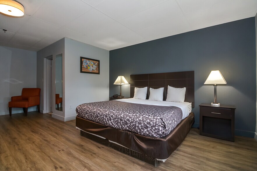 More Photos Of 1186 Worcester Rd, Framingham Hotel For Sale