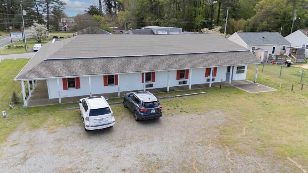 More Photos Of 220 Chesapeake Dr, White Stone Office For Sale