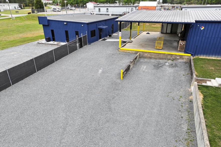 More Photos Of 554 Old Roberts Rd, Benson Warehouse For Sale