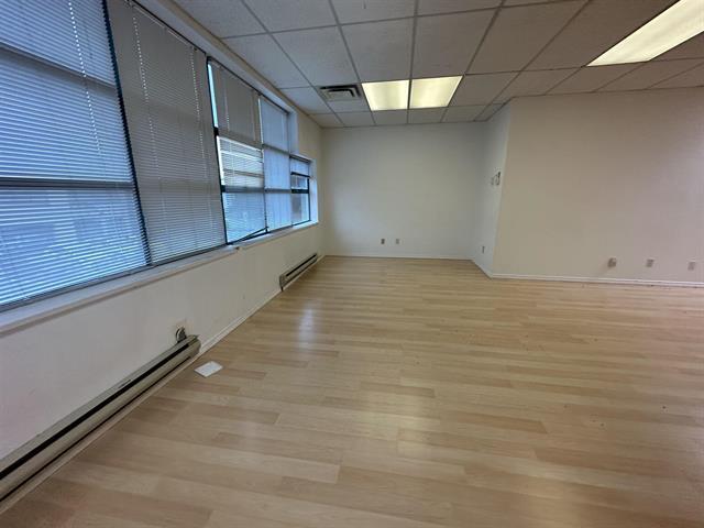 More Photos Of 13986 Cambie Rd, Richmond Light Distribution For Lease