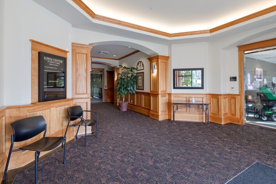 More Photos Of 16821 SE McGillivray Blvd, Vancouver Office For Lease