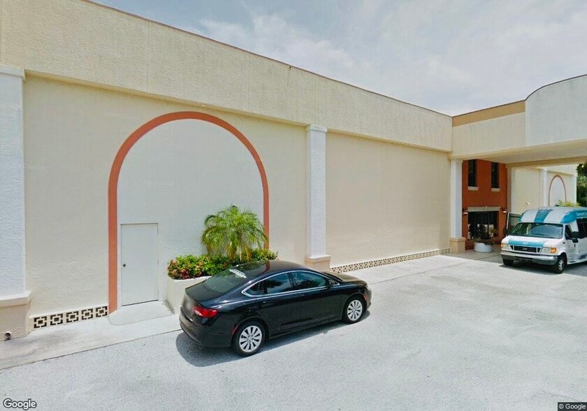 More Photos Of 630 12th St, Vero Beach Religious Facility For Sale