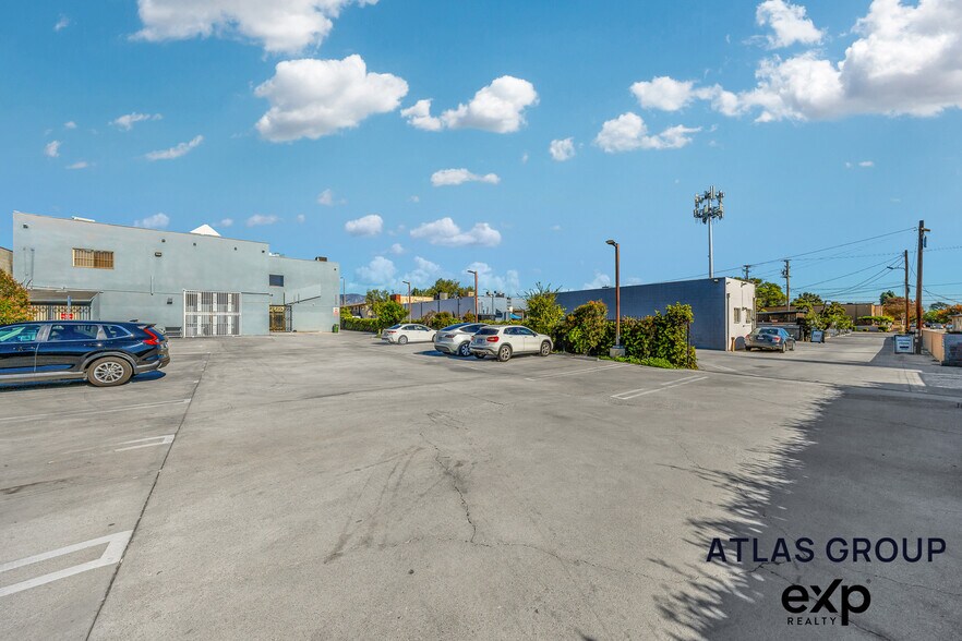 More Photos Of 8752 Valley Blvd, Rosemead Restaurant For Sale